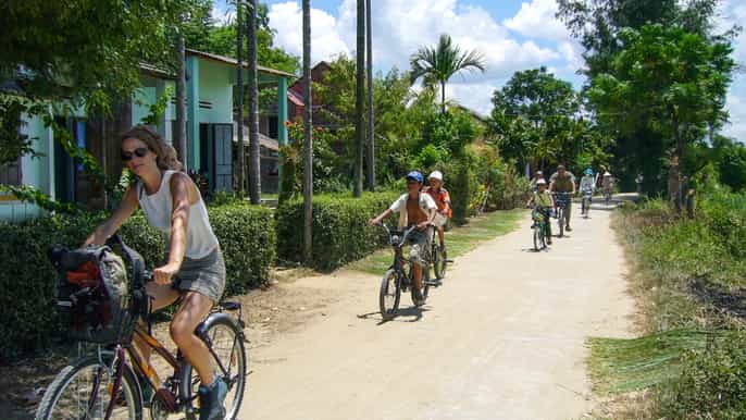 hoi an countryside 9kilometer smallgroup bicycle tour