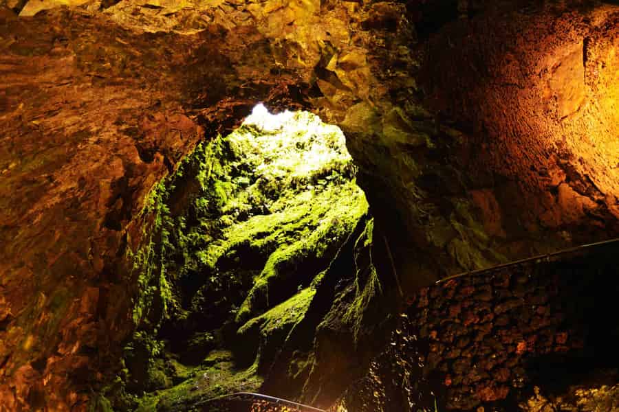 Insel Terceira: Höhlen und Krater Tour. Foto: GetYourGuide