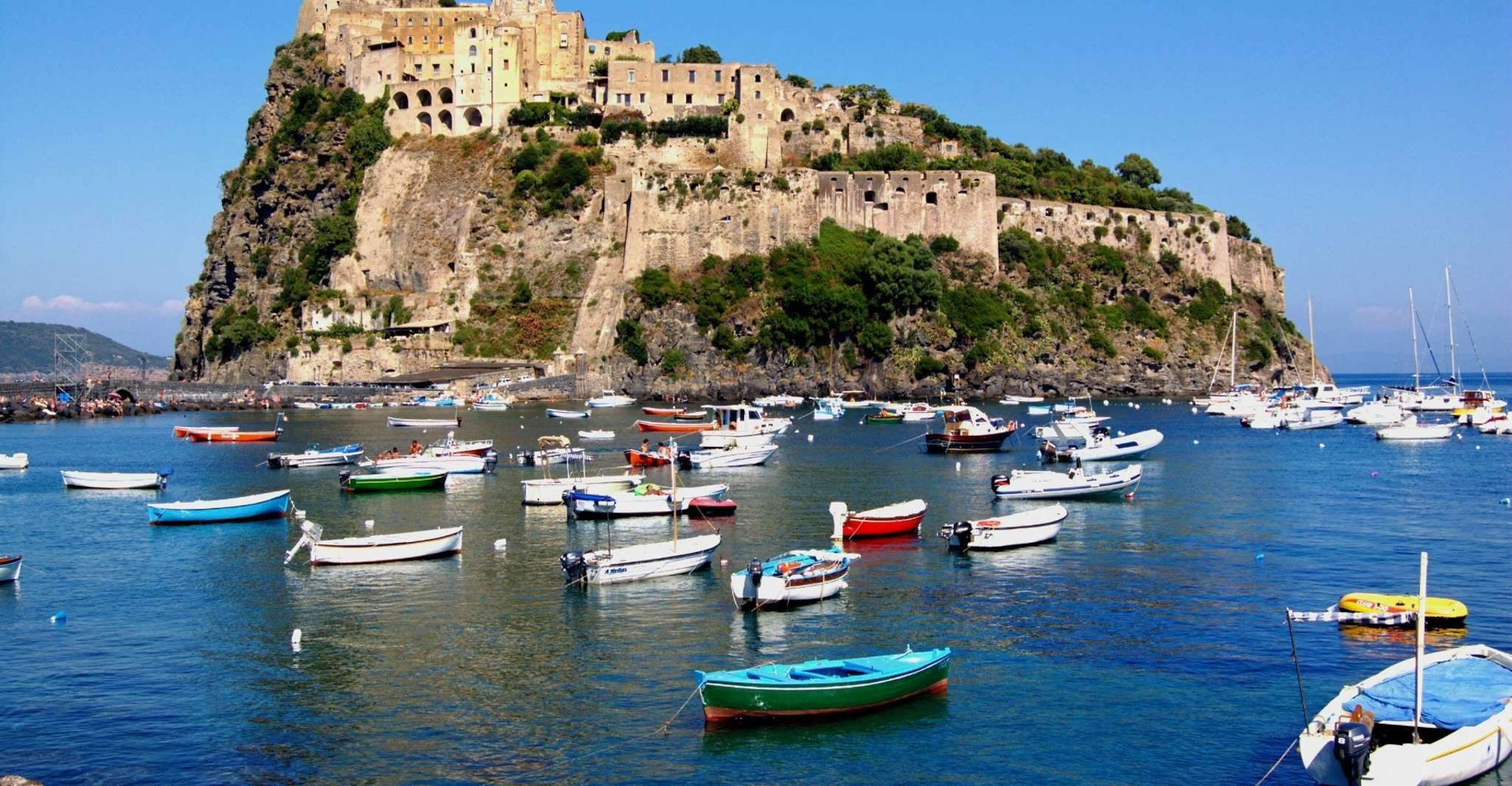 De Sorrento, Ischia y Procida Boat Tour - Hizvo