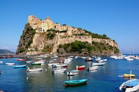 Da Sorrento, Ischia e Procida Boat Tour - Hizvo