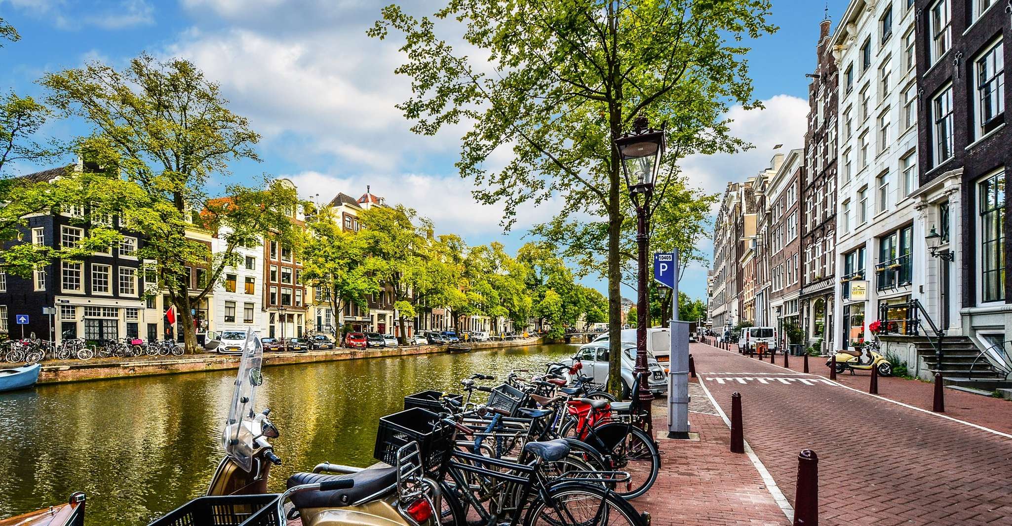 Amsterdam: 3-Hour Private Bike Tour of the City Center