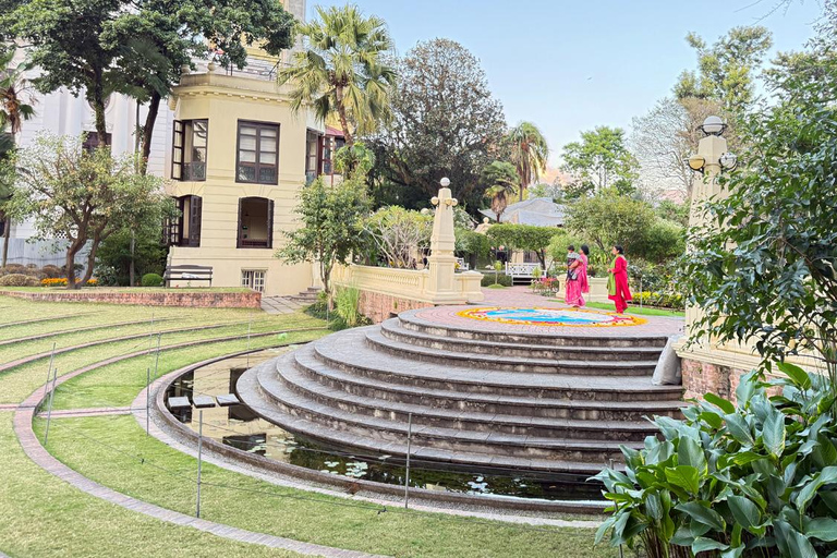 Kathmandu: Ason, Thamel & Garden of Dreams Walking Tour