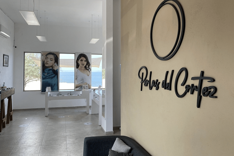 La Paz: Pearl Farm Experience and shop