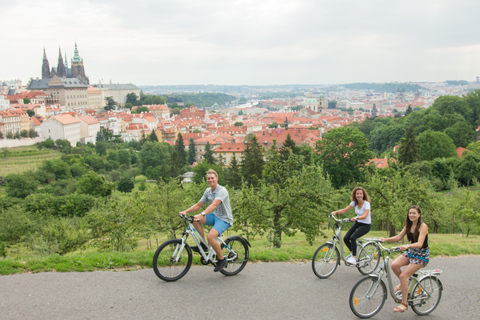 Prague : visite privée en vélo électrique et prise en chargeVisite privée de 3 h