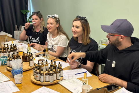 Stare Miasto w Antalyi: warsztaty perfumiarskie w Antalyi z ponad 90 esencjami
