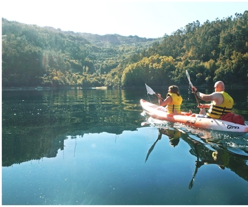 Oporto: Excursión al Parque Nacional de Peneda-Gerês con Kayak y Almuerzo