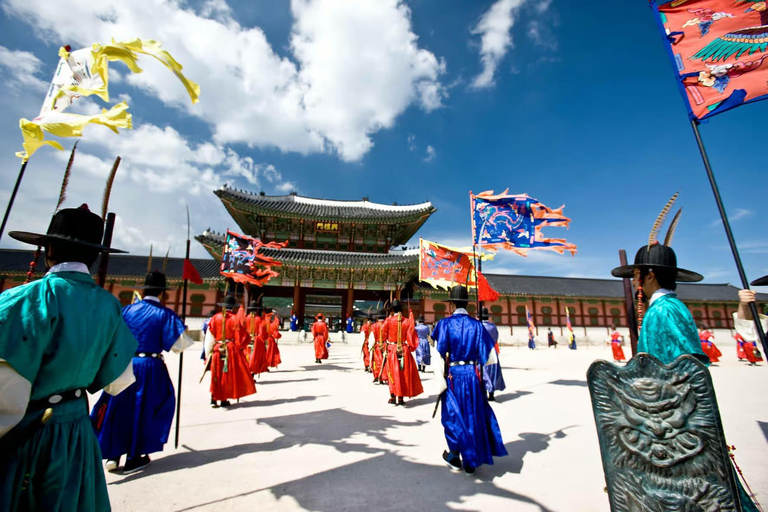 South Korea: 5-Day Private Tour of Palaces, Islands, Beaches Mt Seoraksan private tour & Sokcho beaches & Temples