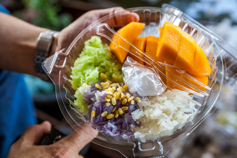 From Bangkok: Damnoen Saduak Floating Market Tour Meeting Point Departure