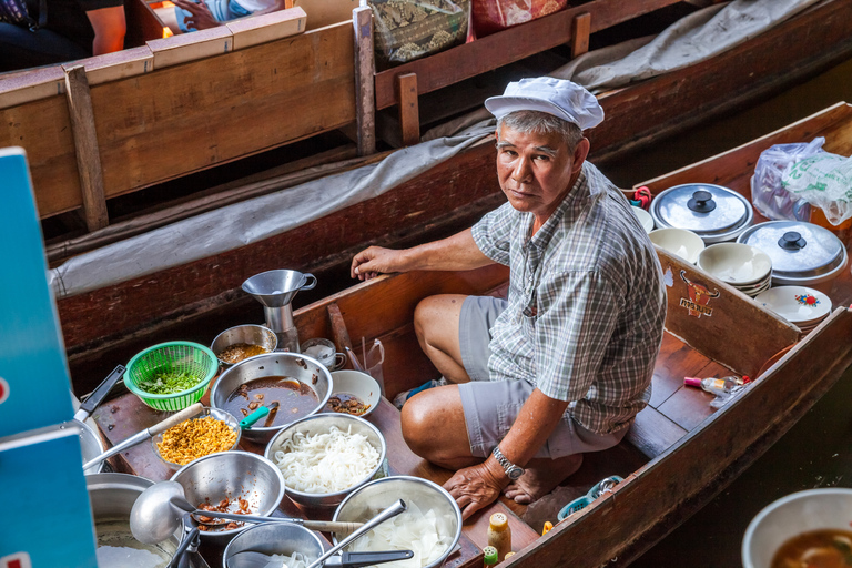 From Bangkok: Damnoen Saduak Floating Market Tour One way Hotel Pickup Option