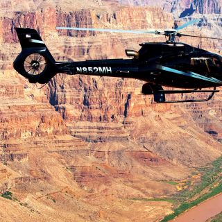 Las Vegas: Bilet na helikopter West Grand Canyon z transferem