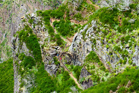 Vanuit Funchal: bergwandeling langs toppen van MadeiraBergwandeling langs de toppen van de Madeira