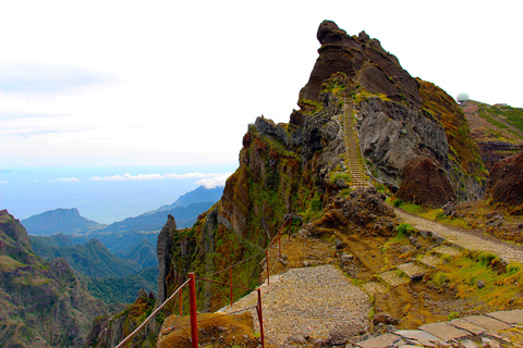 Ab Funchal: Wanderung zu den Gipfeln MadeirasAb Funchal: Private Madeira Berg-Wanderung