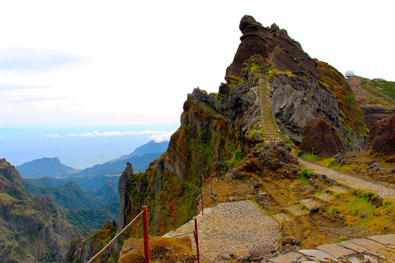 Vanuit Funchal: bergwandeling langs toppen van MadeiraPrivéwandeling langs de toppen van de Madeira