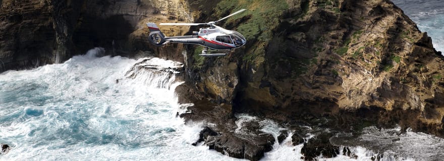 Central Maui : Vol panoramique en hélicoptère sur deux îles vers Molokai