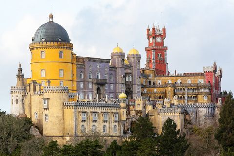 Sintra en Cascais Full-Day Private Tour vanuit LissabonRondleiding in het Frans, Engels, Portugees of Spaans