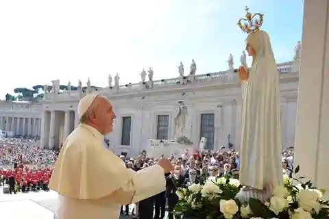 Lissabon: Halvdagstur i privat bil til Fatima