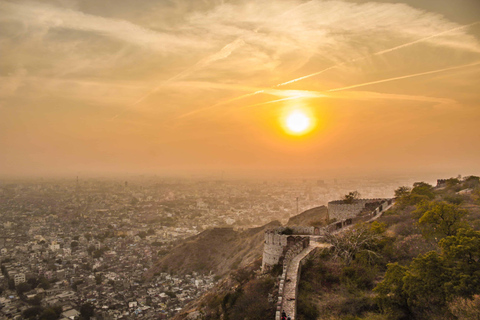 Jaipur: Full Day Jaipur Sightseeing with LunchService in Jaipur: Car + Tour Guide only