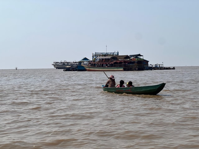 Private Half Day Floating Village Tour