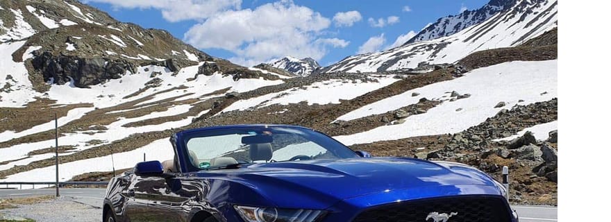 Zurich : Visitez le col du Klausen avec une Ford Mustang décapotable