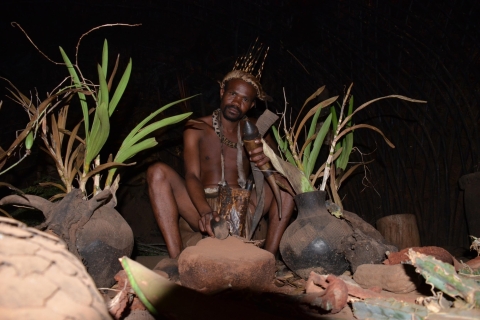 Durban: Tagestour zum Zulu-Orakel und Kräuterkunde