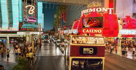 Las Vegas: Sightseeing Nachttour mit dem Open-Top-Bus