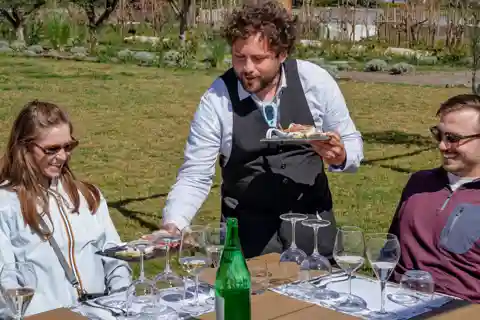 Pompeii: Archaeological Ruins Tour with Lunch