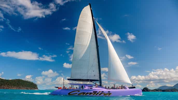 whitsunday islands katamaransegelabenteuer ab airlie