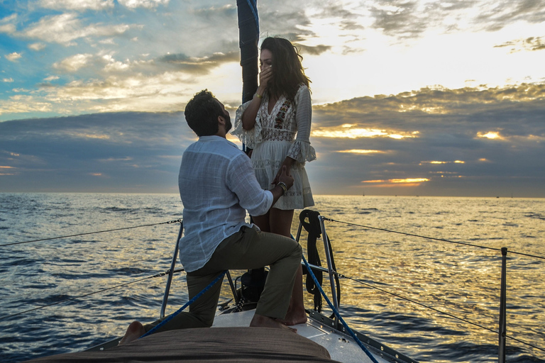 Los Cabos : Croisière partagée au coucher du soleilCroisière partagée à la voile au coucher du soleil à Cabo San Lucas SY
