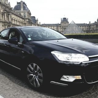 Disneyland Paris: Private Transfer from or to CDG Airport