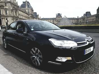 Disneyland Paris: Privater Transfer vom / zum Flughafen CDG Disneyland Paris: Privater Transfer vom / zum Flughafen CDG
