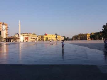 Tirana und Kruja in einem Tagesausflug Tirana und Kruja in einem Tagesausflug