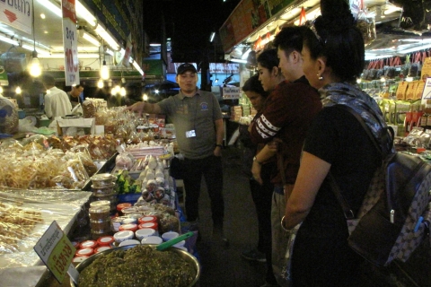 Chiang Mai Trek: Doi Suthep-gebied met markt- en tempelbezoekPrivétour