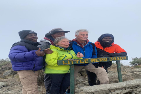 Arusha: Mount Meru 3-Tages-Besteigung mit UnterkunftArusha: 4-tägige Besteigung des Mount Meru mit Unterkunft