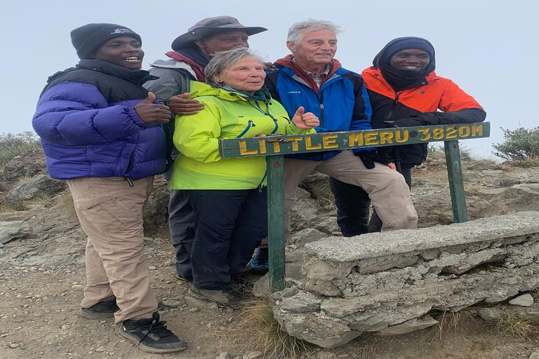 Arusha: Mount Meru 3-Tages-Besteigung mit UnterkunftArusha: 4-tägige Besteigung des Mount Meru mit Unterkunft