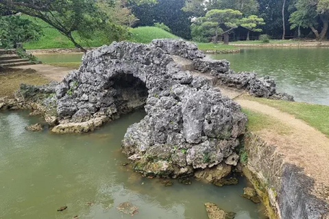 Naha: Naminoue Shrine Makishi Market &amp; Shikinaen Guided TourNaha &gt;A Walking Journey Through Naha Time Guided Tour
