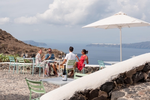 Discover Santorini: Prehistoric Akrotiri & Winery Tour Private Tour