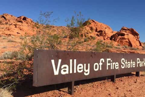 Nevada: German Guided Valley of Fire Tour