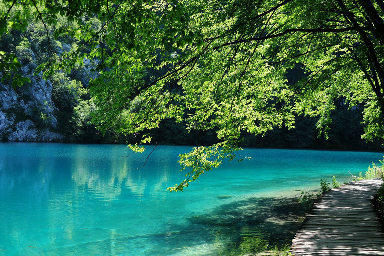 Von Split aus: Ganztägiger Ausflug zum Nationalpark Plitvicer SeenPrivater Ganztagesausflug zum Nationalpark Plitvicer Seen