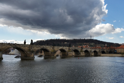 Prag: 1 timmes kryssning på floden VltavaPrag: Båttur på floden Vltava i en timme