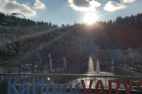 Desde Praga: tour de día completo de Karlovy VaryDesde Praga: tour de un día de Karlovy Vary