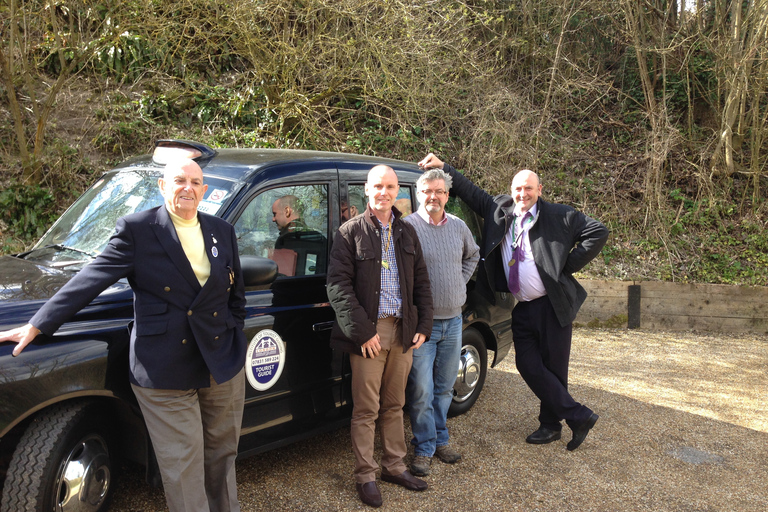 Edinburgh&#039;s Hidden Treasures Black Taxi Tour