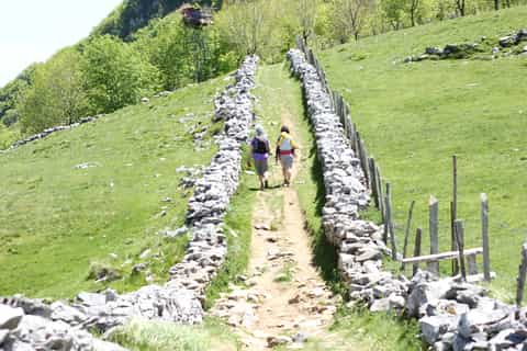 San Sebastian: Hernio Mountain Small Group Hike