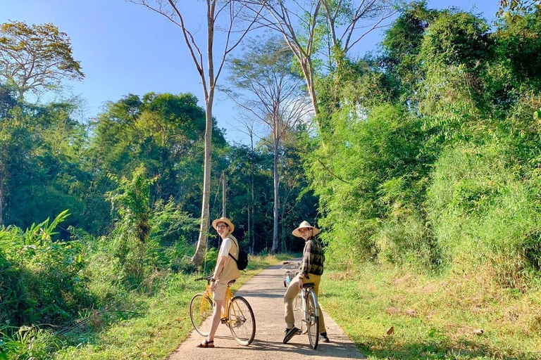 Parque Nacional de Cat Tien Tour Privado de 2 Días con Guía LGBTComida y hotel incluidos