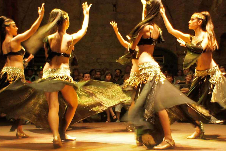 Göreme: cena e spettacolo folkloristico in un ristorante in una grottaGöreme: cena e spettacolo tipico in un locale nella grotta