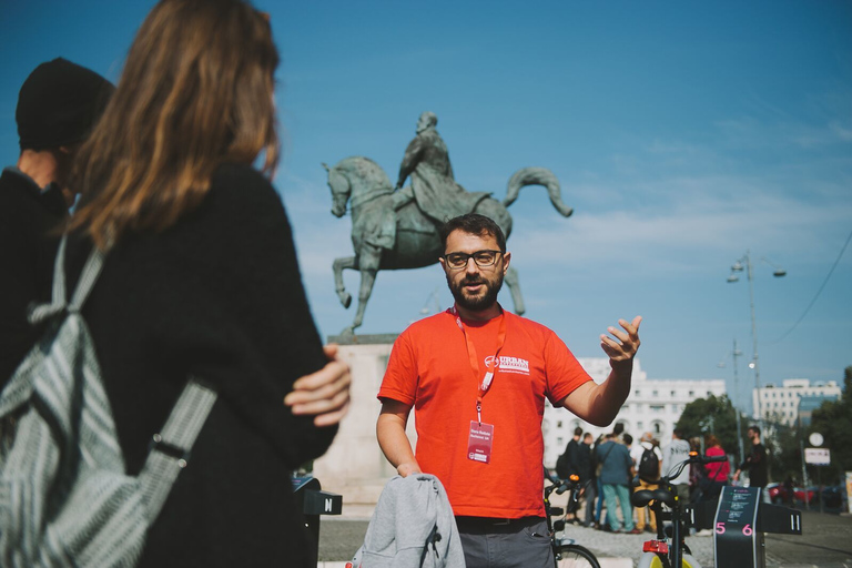 Bucarest: Sitios & Bites tour con un guía localTour en grupo pequeño