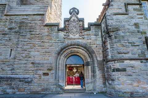 Tour di un giorno intero del Tatuaggio Militare di Edimburgo e delle Highlands scozzesiDa Edimburgo: Royal Edinburgh Military Tattoo e Highlands