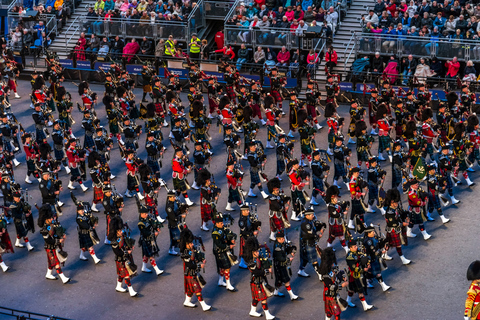 Tour di un giorno intero del Tatuaggio Militare di Edimburgo e delle Highlands scozzesiDa Edimburgo: Royal Edinburgh Military Tattoo e Highlands