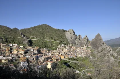 Castelmezzano: 2-stündige Tour durch ein schönes Dorf in Italien