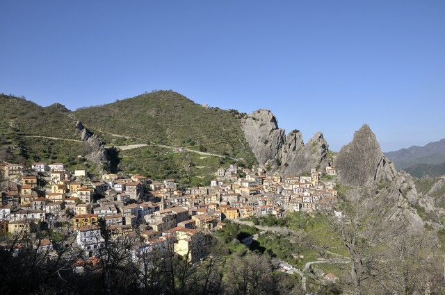 Visit Castelmezzano 2-Hour Beautiful Village in Italy Tour in Castelmezzano