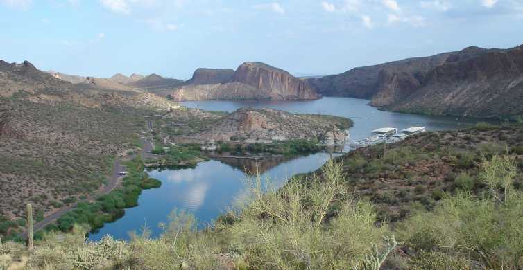 Fra Phoenix: Apache Trail & Dolly Steamboat Day Trip